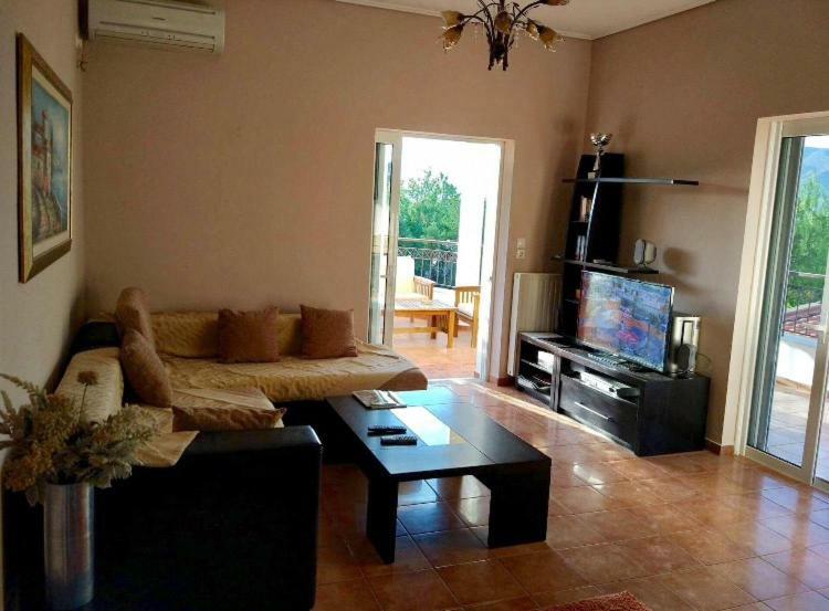 Relaxing Villa With Swimming Pool And Garden Agios Georgios  Экстерьер фото