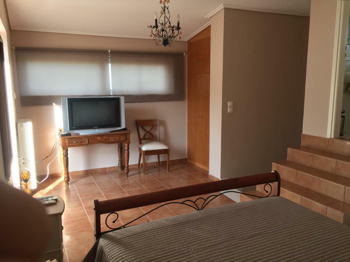 Relaxing Villa With Swimming Pool And Garden Agios Georgios  Экстерьер фото
