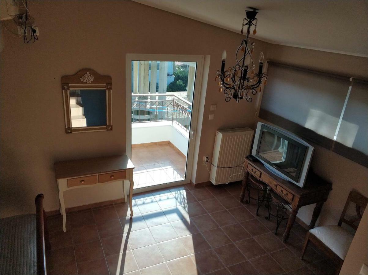 Relaxing Villa With Swimming Pool And Garden Agios Georgios  Экстерьер фото